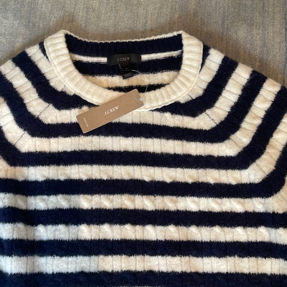J Crew   Striped Pullover with fabulous button details on the sides 🔵⚪️🔵⚪️